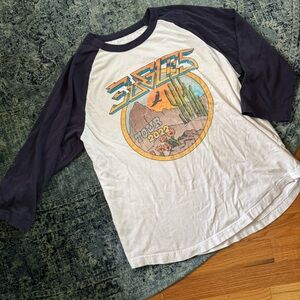 Official Eagles 2022 Tour 3/4 Sleeve T-Shirt Top, Unisex Medium